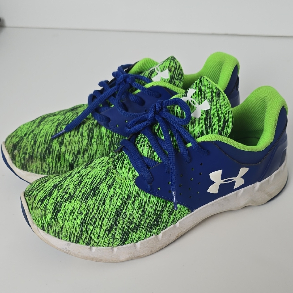 Under Armour Kids' Neon Green and Navy Sneakers Sz 7 Y